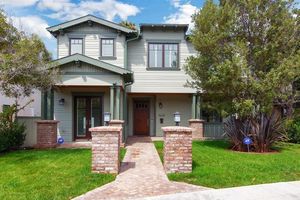 photo 1 of 5628 Waverly Ave, La Jolla, CA 92037