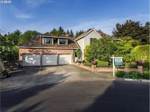 photo 1 of 10055 SW Hedges Ct, Tualatin, OR 97062