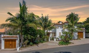 photo 1 of 7721 Hillside Dr, La Jolla, CA 92037
