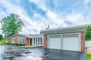 photo 1 of 3 N750 Wood Dale Rd, Addison, IL 60101