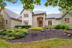 photo 1 of 10782 Rushden Ct, Powell, OH 43065