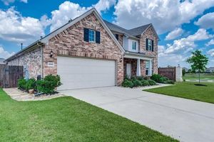 photo 1 of 30202 Willow Chase Ln, Brookshire, TX 77423