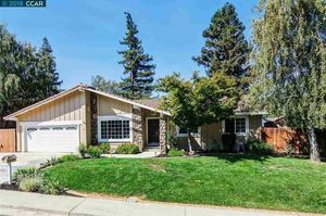 photo 1 of 8 Petar Ct, Clayton, CA 94517