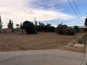 photo 1 of 1515 3rd St, Selma, CA 93662