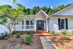 photo 1 of 680 Hembree Rd, Roswell, GA 30076