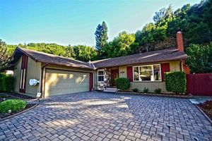 photo 1 of 2872 Wright Ave, Pinole, CA 94564