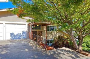 photo 1 of 931 Harbor View Dr, Martinez, CA 94553