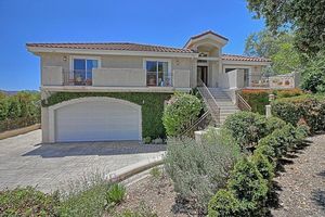 photo 1 of 581 Lone Oak Dr, Thousand Oaks, CA 91362