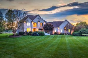 photo 1 of 450 Trillium Dr, Galloway, OH 43119