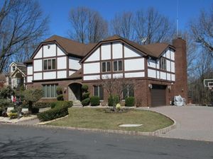 photo 1 of 283 Boscombe Ave, Staten Island, NY 10309