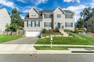 photo 1 of 8769 Ellis Mill Dr, Gainesville, VA 20155