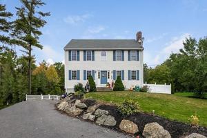 photo 1 of 61 Stephanie Cir, Taunton, MA 02718