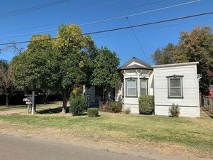 photo 1 of 9081 Grove St, Elk Grove, CA 95624