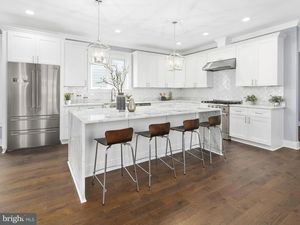 photo 1 of 2017 Emerson St N, Arlington, VA 22207