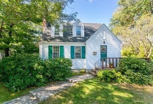 photo 1 of 375 Warren St, Needham, MA 02492