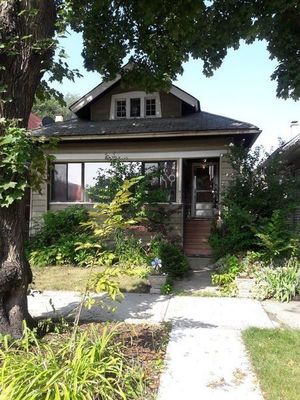 photo 1 of 917 N Humphrey Ave, Oak Park, IL 60302