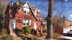 photo 1 of 4719 Burling St #2, Flushing, NY 11355