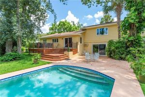 photo 1 of 828 Tuscarora Trl, Maitland, FL 32751