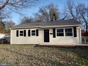 photo 1 of 2504 Lakehurst Ave, District Heights, MD 20747