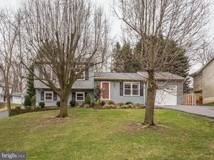 photo 1 of 6170 Fairbourne Ct, Hanover, MD 21076