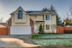 photo 1 of 2250 Baines Blvd, Hubbard, OR 97032
