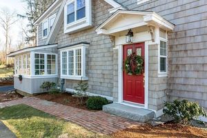 photo 1 of 299 North St, Medfield, MA 02052