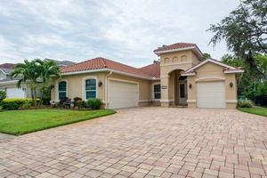 photo 1 of 2657 Grand Lakeside Dr, Palm Harbor, FL 34684