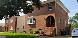 photo 1 of 1531 12th St S, Arlington, VA 22204