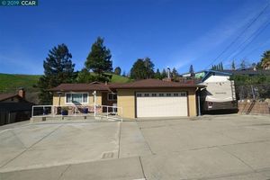 photo 1 of 2535 Wright Ave, Pinole, CA 94564