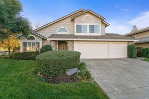 photo 1 of 2420 Del Monte Dr, Fairfield, CA 94534