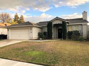 photo 1 of 1921 W San Lucia Ave, Porterville, CA 93257