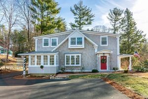 photo 1 of 299 North St, Medfield, MA 02052