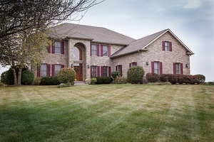 photo 1 of 11N480 Hunter Trl, Elgin, IL 60124