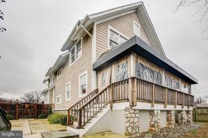 photo 1 of 1730 S Fillmore St, Arlington, VA 22204