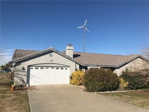 photo 1 of 10170 Bonanza Rd, Oak Hills, CA 92344