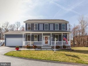 photo 1 of 8915 Whitecliff Ln, Baltimore, MD 21234