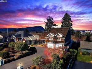 photo 1 of 140 Hilltop Dr, Seaside, OR 97138