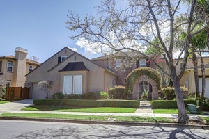 photo 1 of 1949 Saint Andrews Cir, Gilroy, CA 95020