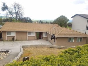 photo 1 of 180 Lang St, San Juan Bautista, CA 95045