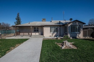 photo 1 of 20664 Malsbary St, Riverdale, CA 93656