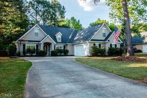 photo 1 of 42 Mosswood Trl, Newnan, GA 30265