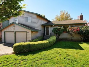 photo 1 of 642 SW Cherry Park Rd, Troutdale, OR 97060