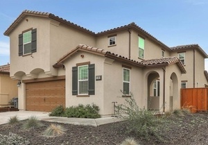 photo 1 of 1161 Cabrillo Dr, Hollister, CA 95023