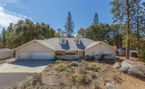 photo 1 of 6102 Monte Vista Ln, Mariposa, CA 95338