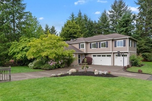 photo 1 of 11246 Fieldstone Ln NE, Bainbridge Island, WA 98110