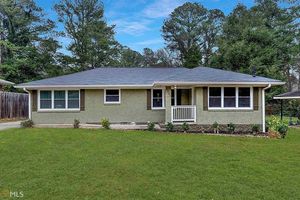 photo 1 of 1984 S Columbia Pl, Decatur, GA 30032