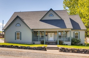 photo 1 of 535 N. 4th St, Carlton, OR 97111