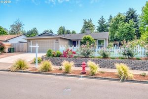 photo 1 of 9754 SW Alsea Dr, Tualatin, OR 97062