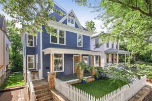 photo 1 of 1718 Summit St, Kansas City, MO 64108