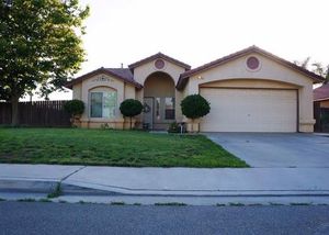 photo 1 of 1101 Morgan Dr, Kingsburg, CA 93631